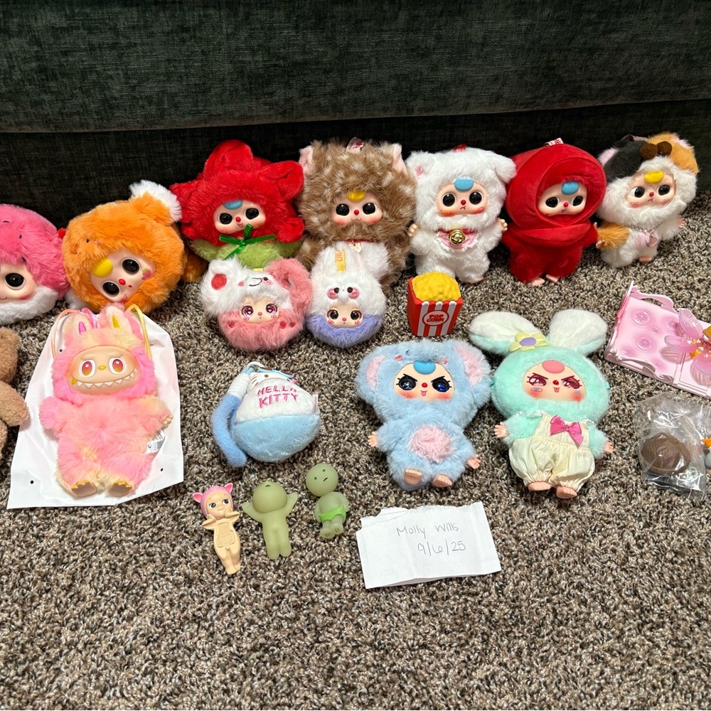 VALUE BUNDLE - LOT OF 20 BB3, Popmart, Labubu, Smiski, Sonny Angel & more!
